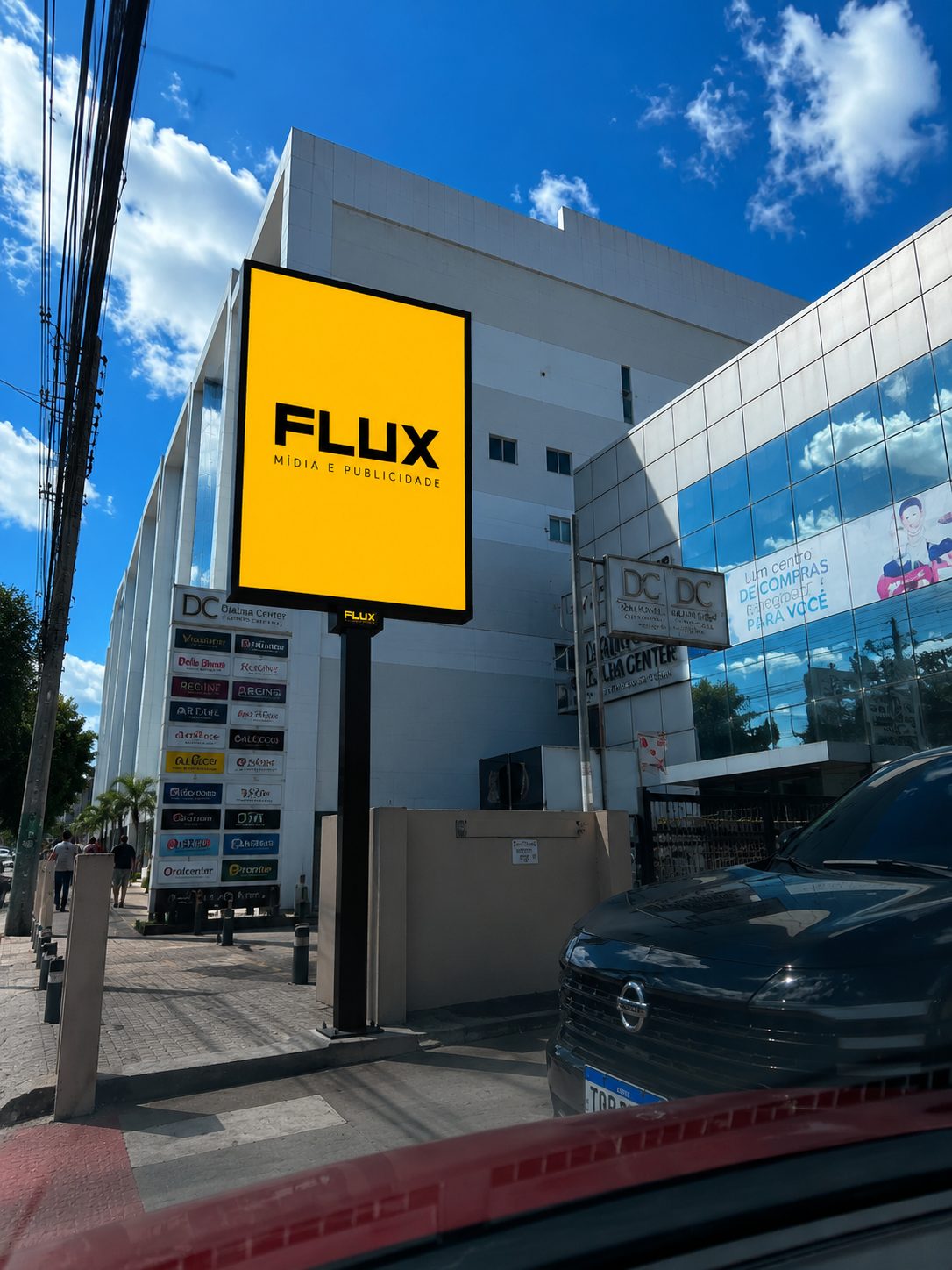 Projeção do painel de LED da Flux na Av. Djalma Batista, 98